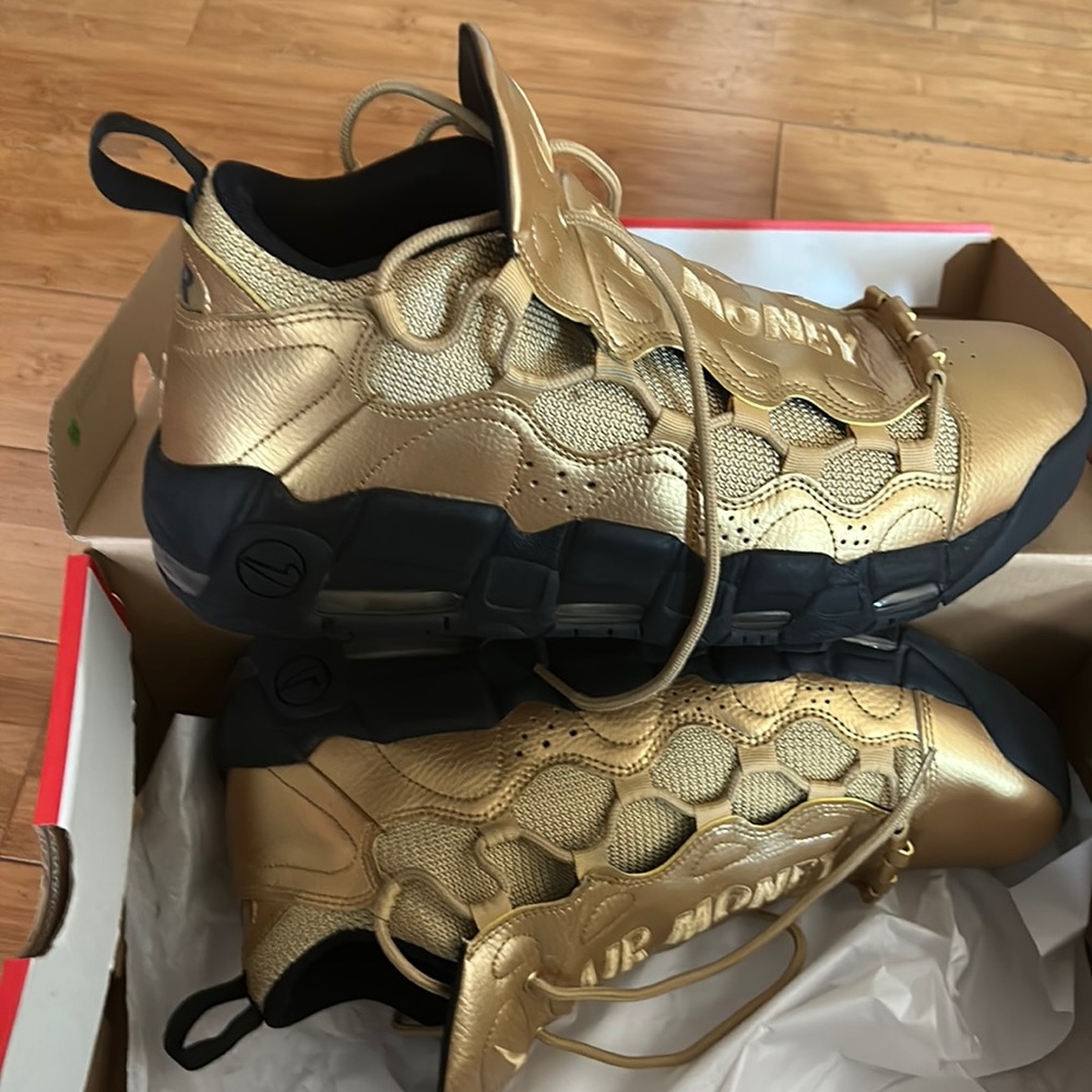 Gold Nike air uptempo